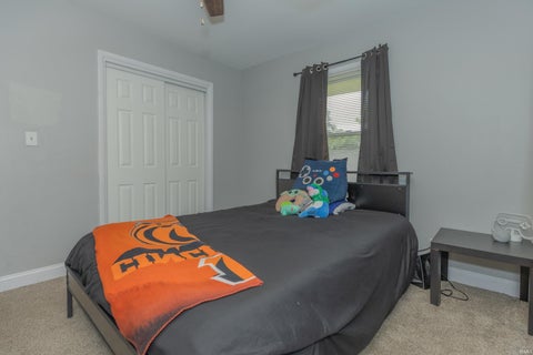 Tiny photo for 2812 Sandee Acres Court, Evansville, IN 47714 (MLS # 202627784)