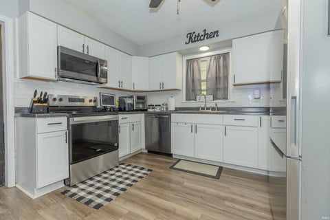 Tiny photo for 2812 Sandee Acres Court, Evansville, IN 47714 (MLS # 202627784)