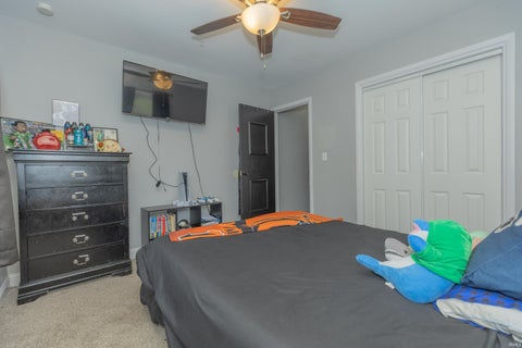 Tiny photo for 2812 Sandee Acres Court, Evansville, IN 47714 (MLS # 202627784)