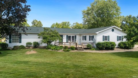Tiny photo for 54646 State Road 13, Middlebury, IN 46540 (MLS # 202624697)