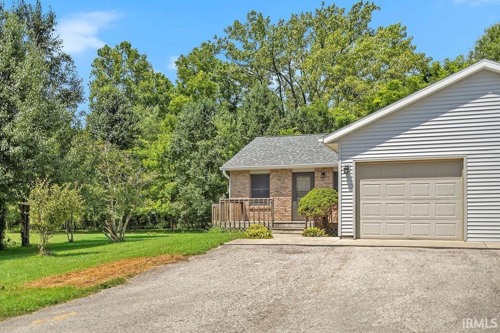 Photo of 5000 S Rockport Road, Bloomington, IN 47403 (MLS # 202634623)