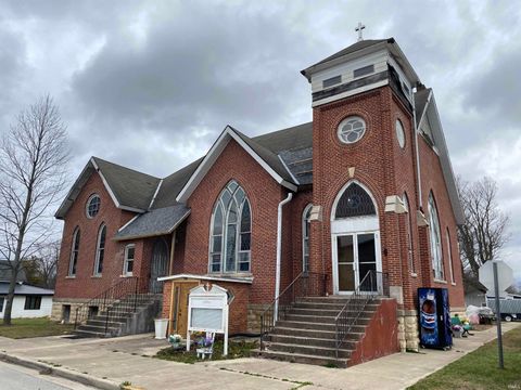 Photo of 105 N Mckee Street, Macy, IN 46951 (MLS # 202547794)