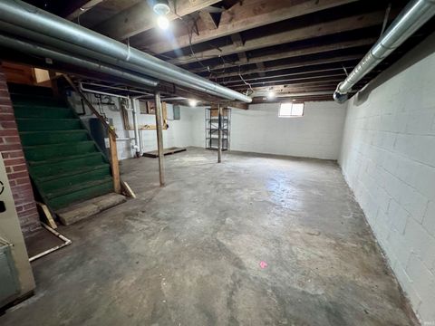 Tiny photo for 816 E Dixon Street, Kokomo, IN 46901 (MLS # 202540675)