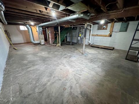 Tiny photo for 816 E Dixon Street, Kokomo, IN 46901 (MLS # 202540675)
