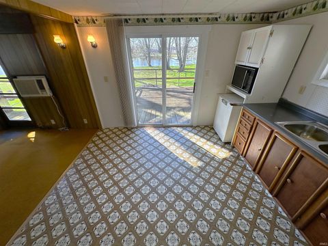 Tiny photo for 7708 N Barekman Court, Monticello, IN 47960 (MLS # 202613244)