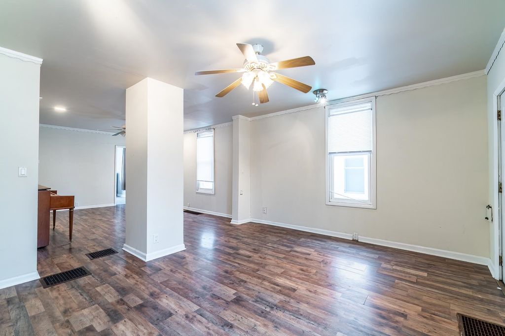 Photo of 1628 N Wells Street, Fort Wayne, IN 46808 (MLS # 202601787)