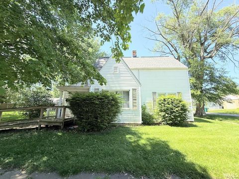 Photo of 220 N Washington Street, Flora, IN 46929 (MLS # 202617717)