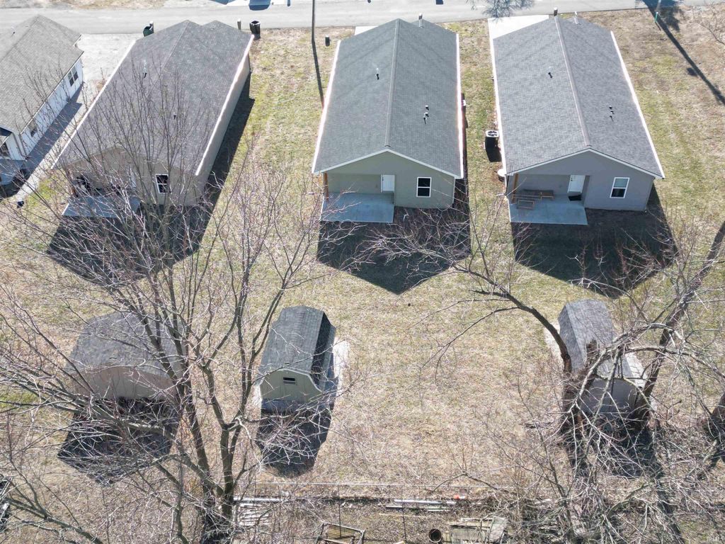 Photo of 1014 E Glezen Street, Petersburg, IN 47567 (MLS # 202602520)