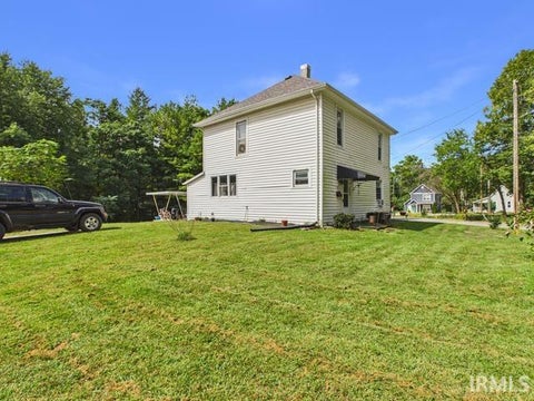 Photo of 1121 Smith Street, Logansport, IN 46947 (MLS # 202638055)
