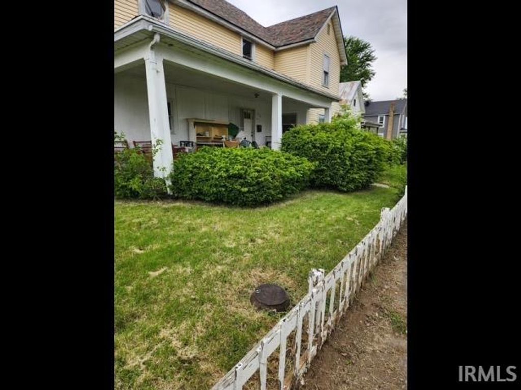 Photo of 306 N Fulton Street, Parker City, IN 47368 (MLS # 202618076)