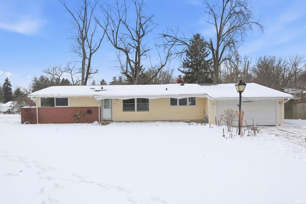 Photo of 1731 Neuhaus Drive, Fort Wayne, IN 46808 (MLS # 202603049)