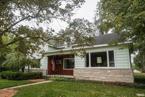 Tiny photo for 303 E Main Street, Medaryville, IN 47957 (MLS # 202612899)
