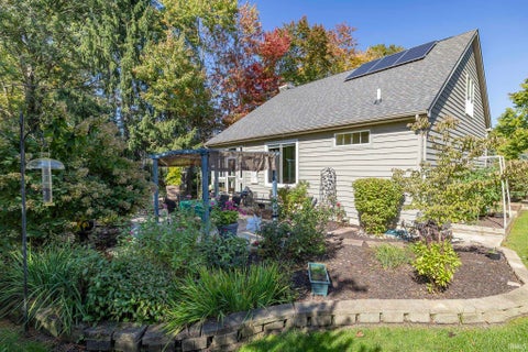 Tiny photo for 1609 S Lake George Drive, Mishawaka, IN 46545 (MLS # 202642401)