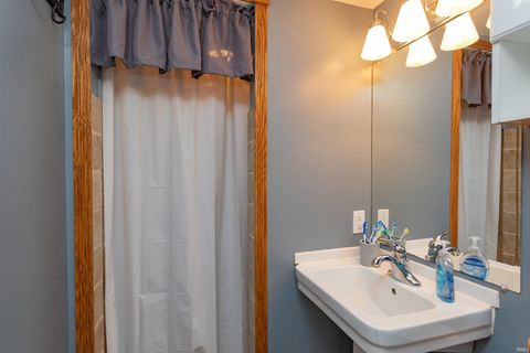 Tiny photo for 3636 Old State Road 25 N, Lafayette, IN 47905 (MLS # 202622171)