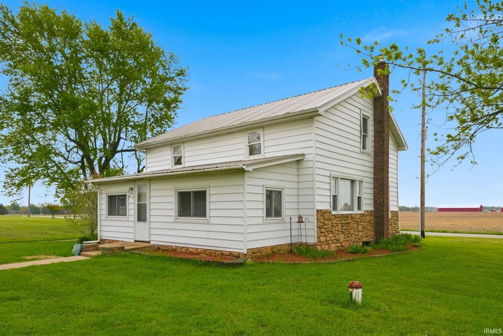 Photo of 1520 N 150 W, Columbia City, IN 46725 (MLS # 202616809)