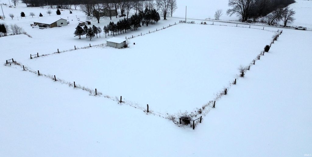 Photo of 0557 County Road 32 Road, Corunna, IN 46730 (MLS # 202601809)