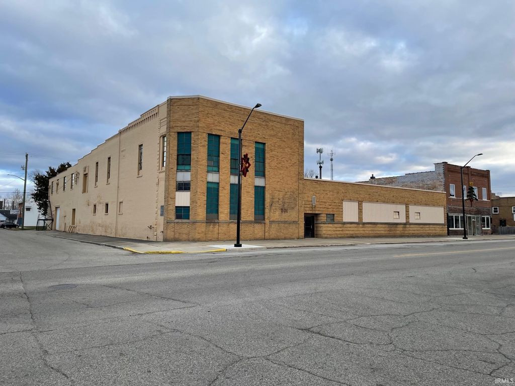 Photo for 501 Main Street, Rochester, IN 46975 (MLS # 202411872)