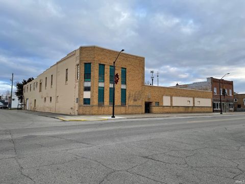 Photo of 501 Main Street, Rochester, IN 46975 (MLS # 202411872)