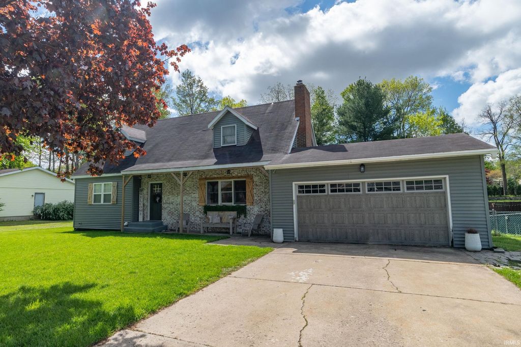Photo of 22 Shore Manor Court, Bristol, IN 46507 (MLS # 202616227)