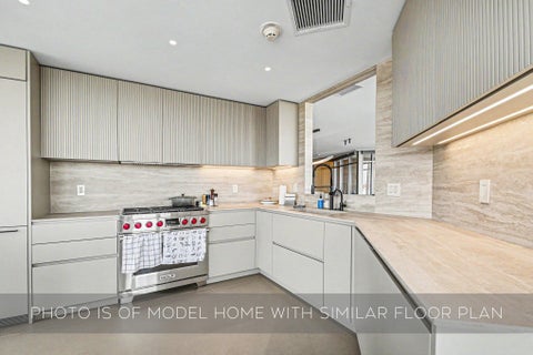 Tiny photo for 312 E Colfax Ave #503, South Bend, IN 46617 (MLS # 202638895)