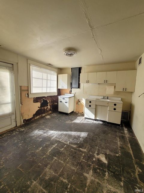 Tiny photo for 530 W Jackson Street, Galveston, IN 46932 (MLS # 202542111)
