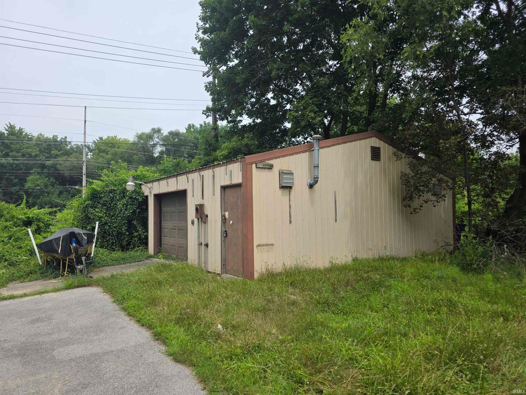 Photo of 3222 York Street #187, Mishawaka, IN 46544 (MLS # 202632186)
