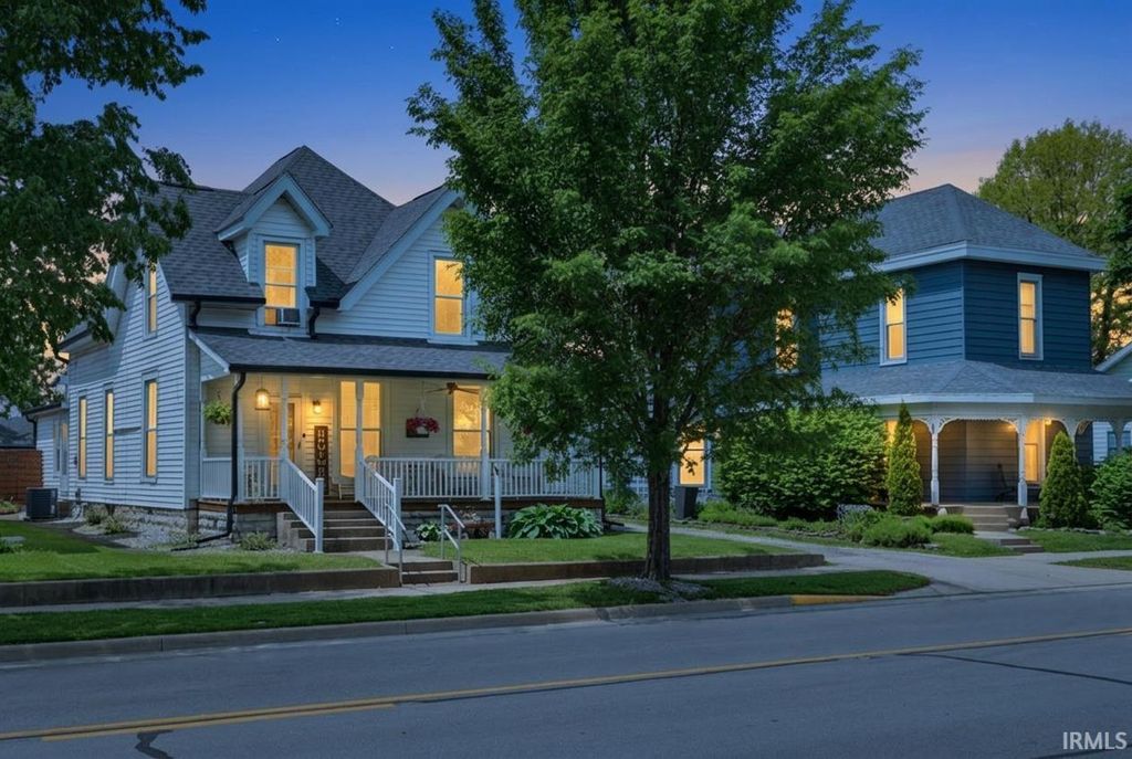 Photo of 917 N Main Street, Rushville, IN 46173 (MLS # 202616608)