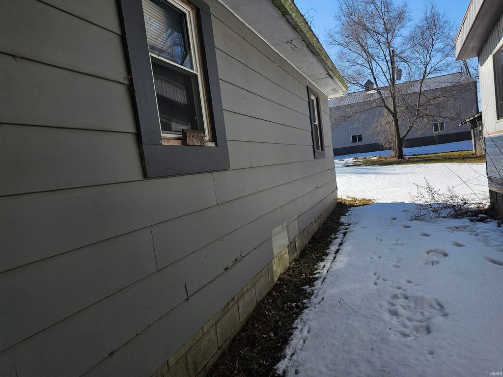 Photo of 71 Ems D24b Lane, Syracuse, IN 46567 (MLS # 202608929)