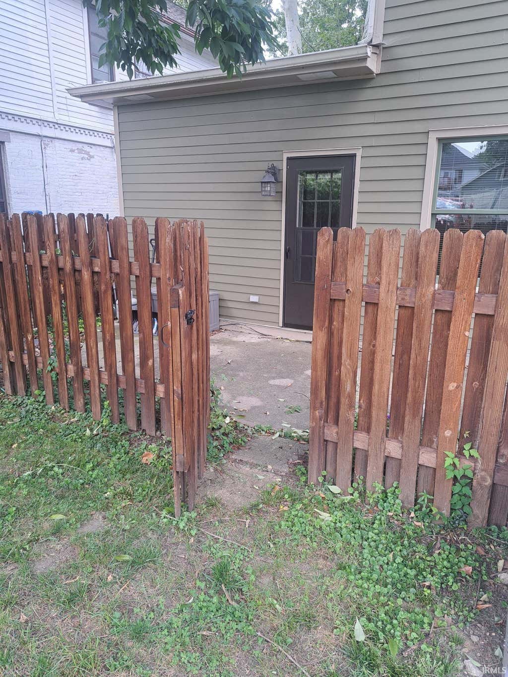 Photo of 1215 West Jefferson Boulevard #1, Fort Wayne, IN 46802 (MLS # 202635084)