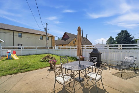Tiny photo for 305 N Monroe Street, Williamsport, IN 47993 (MLS # 202624320)