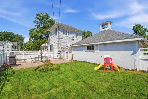 Tiny photo for 305 N Monroe Street, Williamsport, IN 47993 (MLS # 202624320)