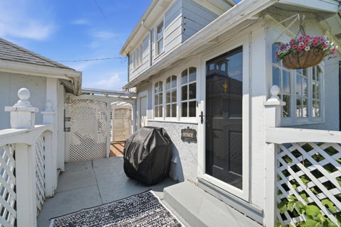 Tiny photo for 305 N Monroe Street, Williamsport, IN 47993 (MLS # 202624320)