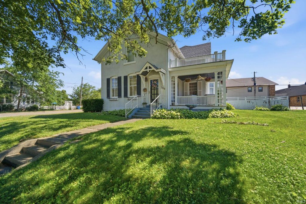 Photo of 305 N Monroe Street, Williamsport, IN 47993 (MLS # 202624320)