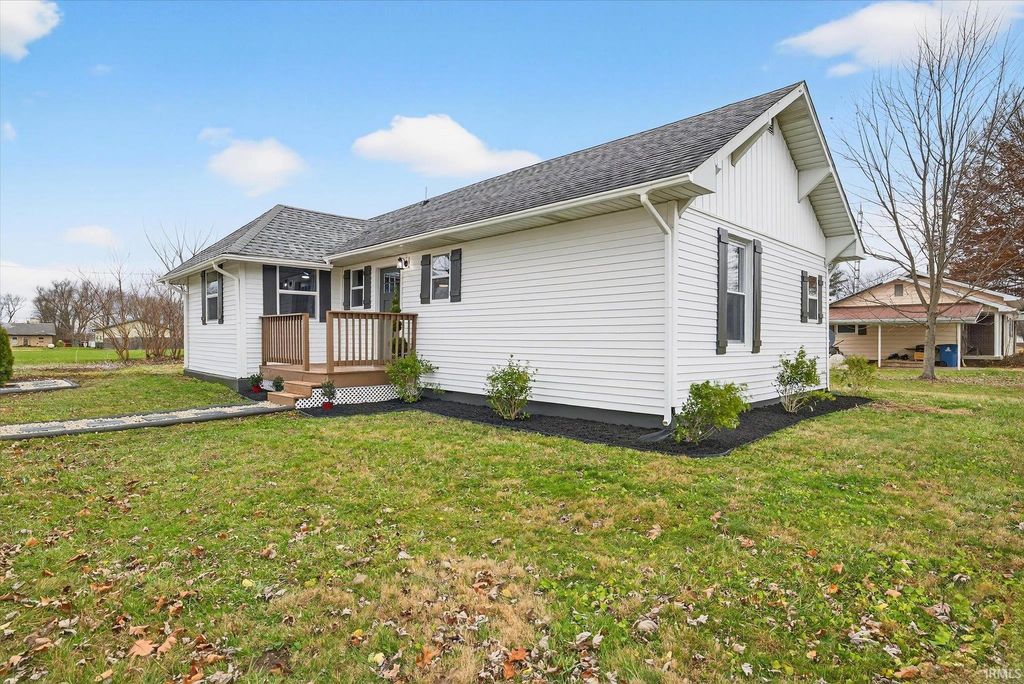 Photo of 624 E Ohio Street, Jasonville, IN 47438 (MLS # 202547729)