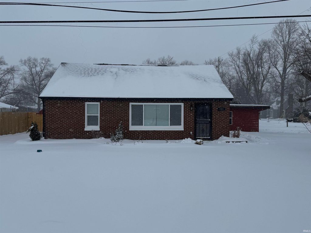 Photo of 145 E Willow Drive, South Bend, IN 46637 (MLS # 202602488)
