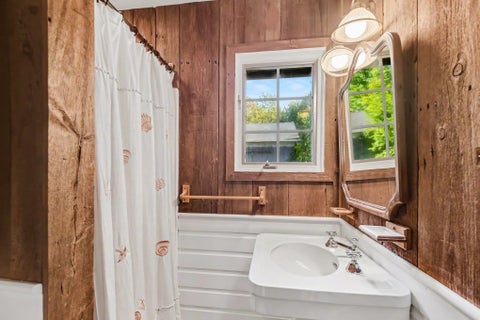 Tiny photo for 15251 Kern Road, Mishawaka, IN 46544 (MLS # 202642996)