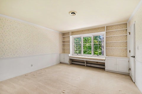 Tiny photo for 15251 Kern Road, Mishawaka, IN 46544 (MLS # 202642996)
