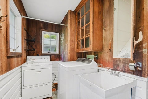 Tiny photo for 15251 Kern Road, Mishawaka, IN 46544 (MLS # 202642996)