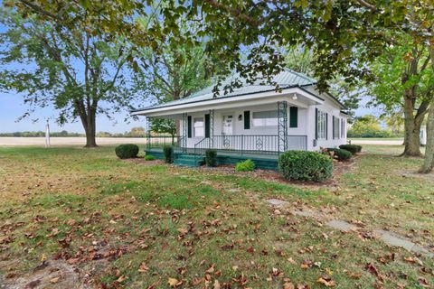 Photo of 7405 W Mier 27, Converse, IN 46919 (MLS # 202541962)