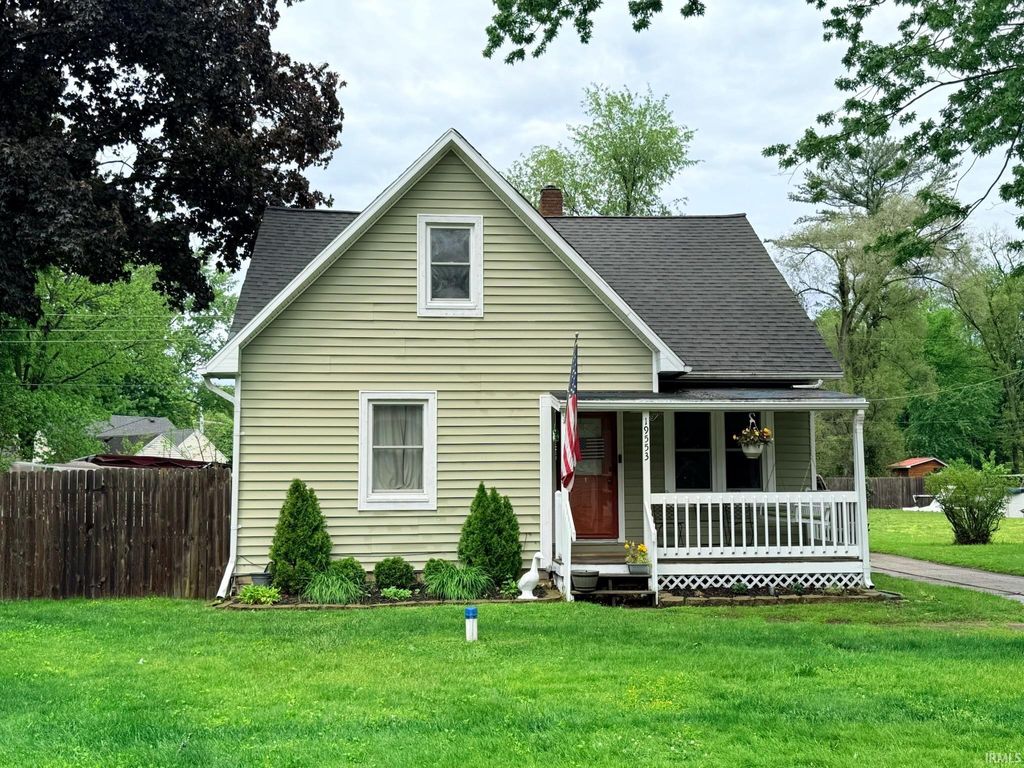 Photo of 19553 Eaton Avenue, South Bend, IN 46637 (MLS # 202619057)