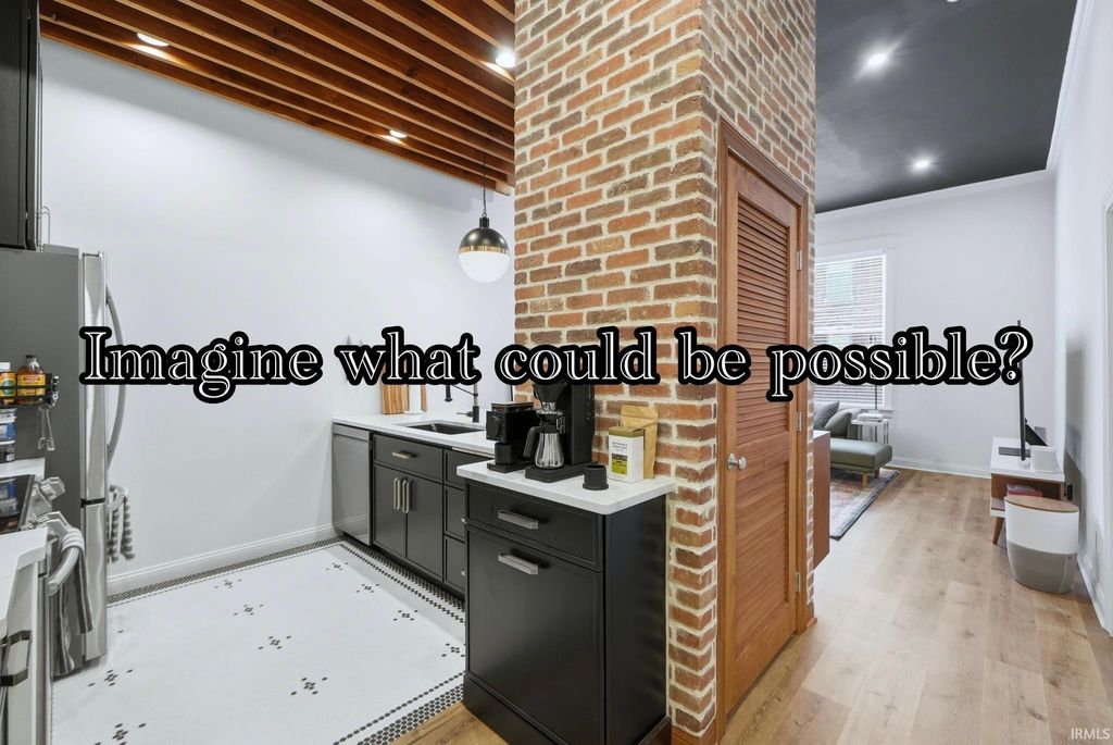 Photo of 113 W Wayne Street #412, Fort Wayne, IN 46802 (MLS # 202608023)