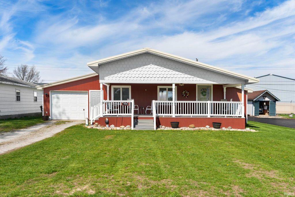 Photo of 11895 W Lookout Drive, Monticello, IN 47960 (MLS # 202612373)