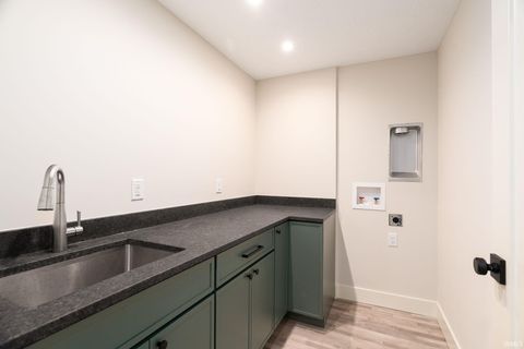 Tiny photo for 953 Ravenstone Drive, Lafayette, IN 47909 (MLS # 202518003)