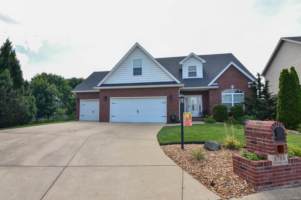 Photo of 8700 Wynnfield Drive, Evansville, IN 47725 (MLS # 202622095)