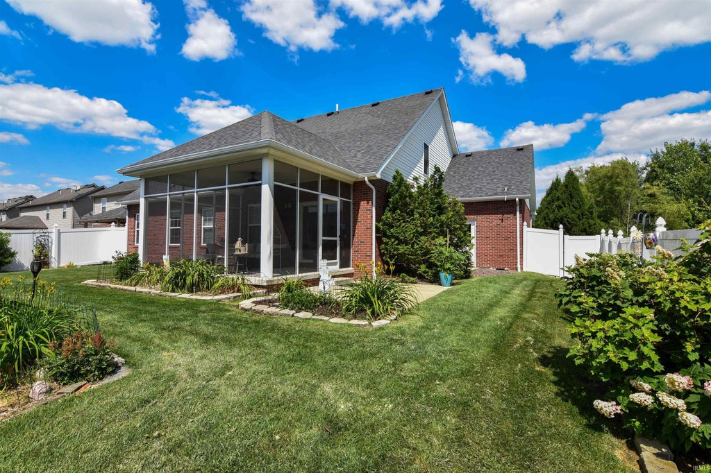 Photo of 8700 Wynnfield Drive, Evansville, IN 47725 (MLS # 202622095)