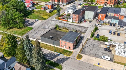 Photo of 111 W Hazel Street, Albion, IN 46701 (MLS # 202537508)