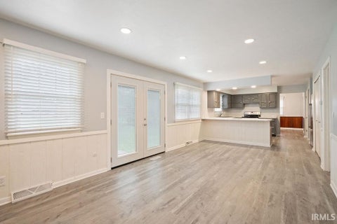 Tiny photo for 5603 Ivy Court, Kokomo, IN 46902 (MLS # 202627086)