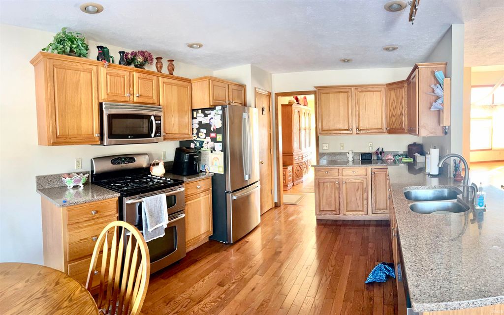 Photo of 2898 N 350 E, Rolling Prairie, IN 46371 (MLS # 202604322)