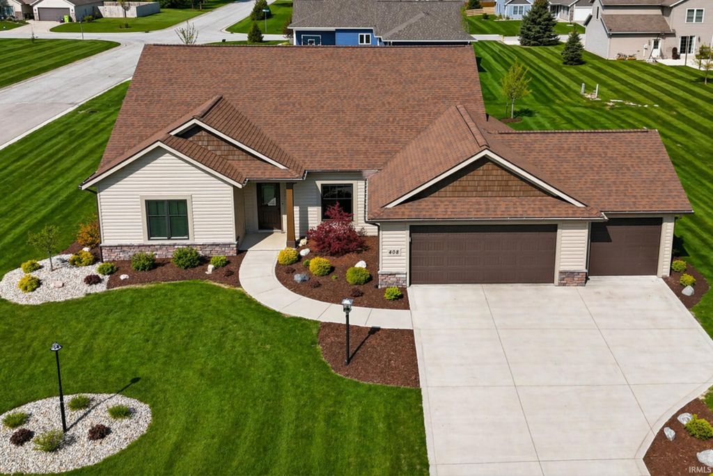 Photo of 408 Cottonwood Court, Markle, IN 46770 (MLS # 202627411)