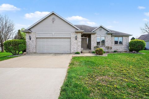 Photo of 236 Tulip Circle, Bremen, IN 46506 (MLS # 202614367)